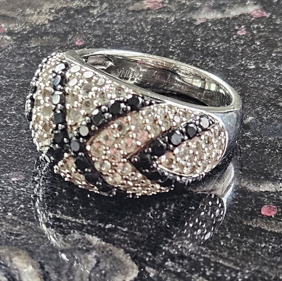 Designer BBJ Signed Sterling Silver w/ Black & White Spinel Cluster Size 8